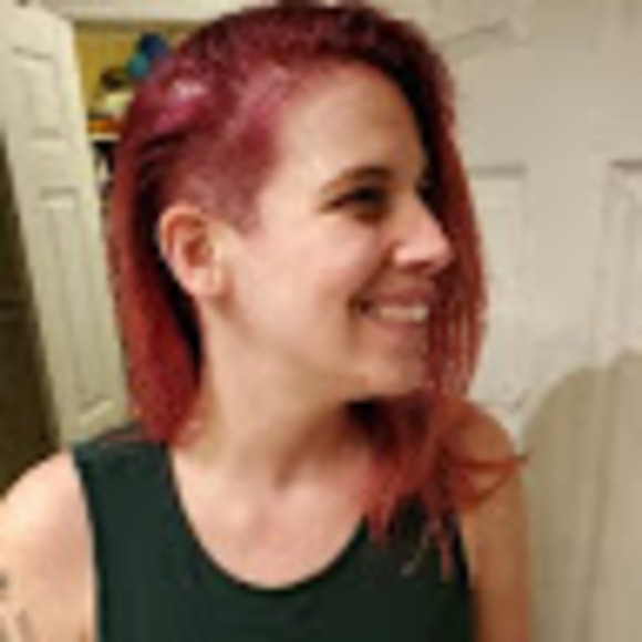 Meet your Posher, Lauren - Picture 1 of 1